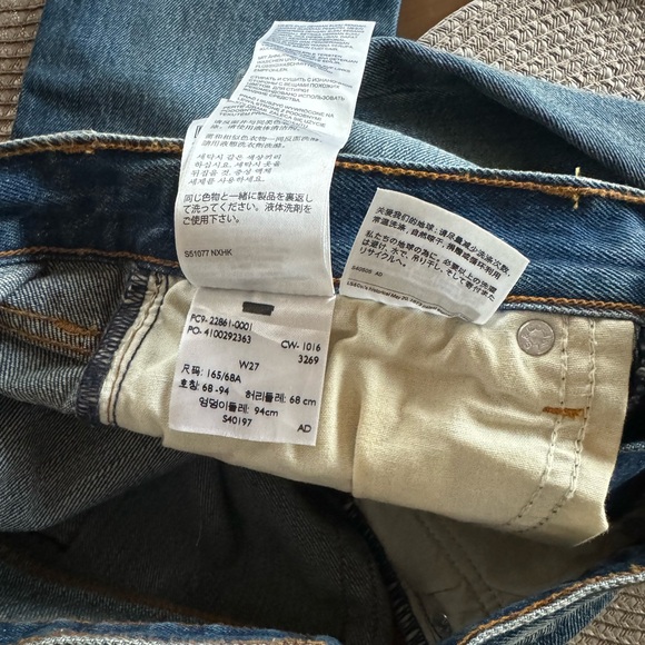 NWOT Levi’s Wedgie Straight Leg Raw Hem Jeans - Picture 5 of 6